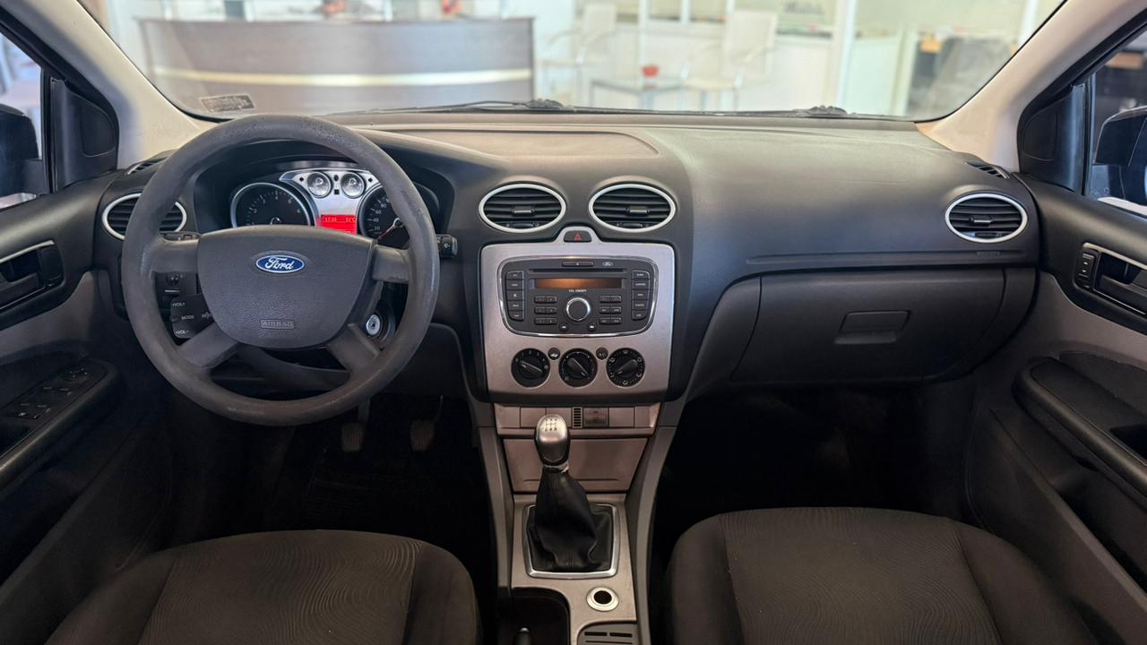 FORD - FOCUS EXE TREND 2.0 - MANUAL  - 2013